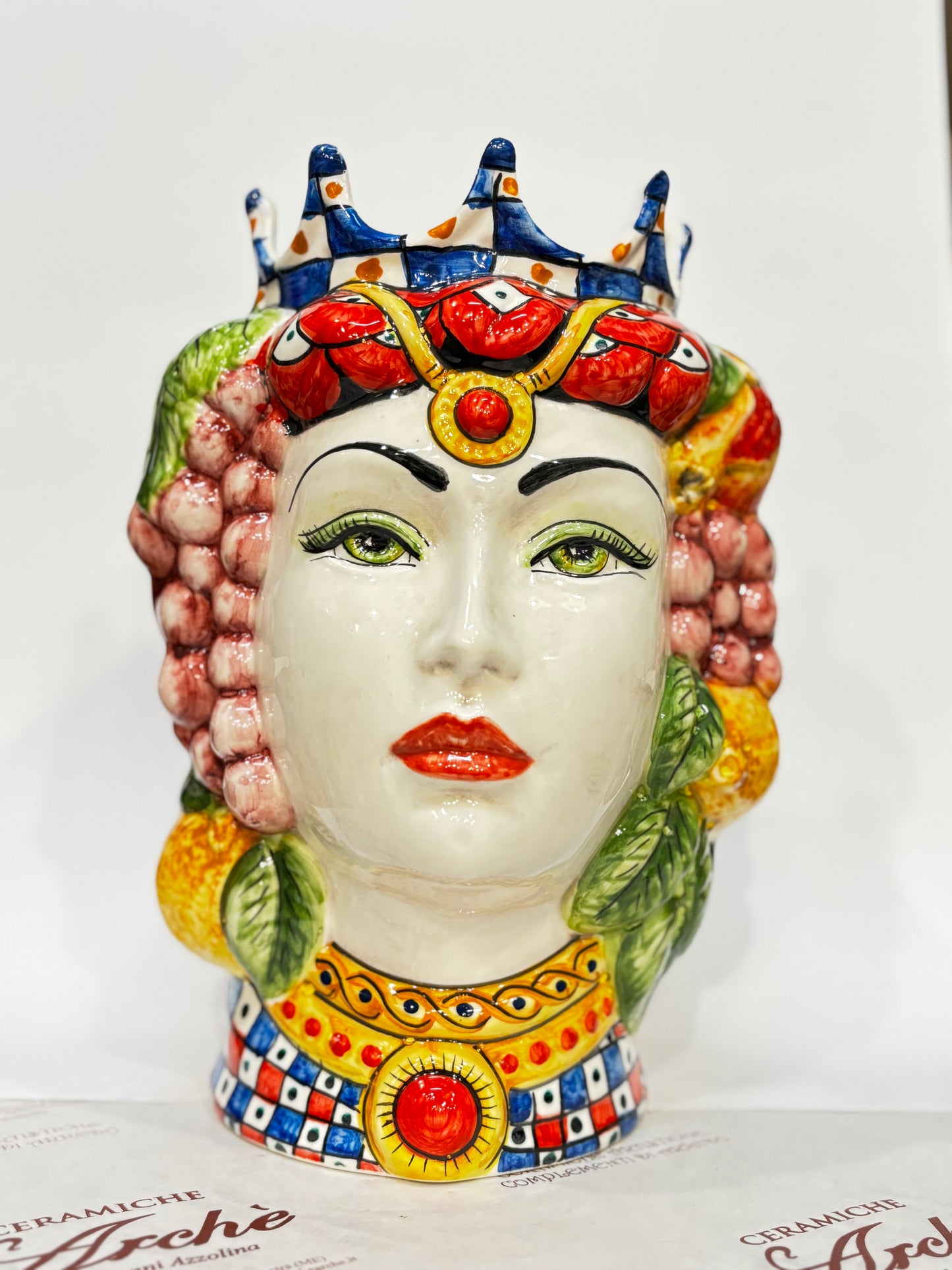 Testa di Moro femmina in ceramica siciliana - 32x16 cm - modello 1