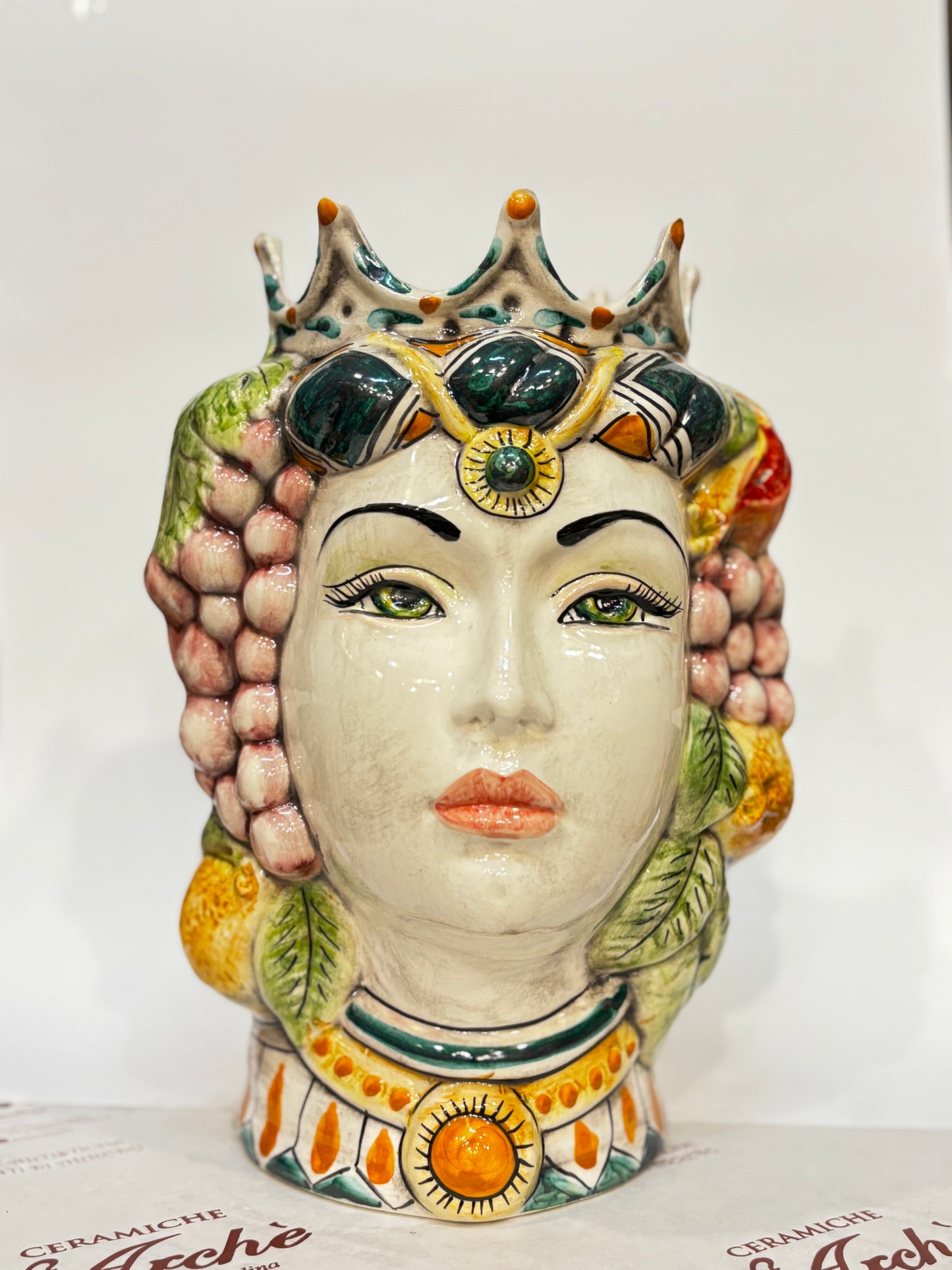 Testa di Moro femmina in ceramica siciliana - 32x16 cm - modello 2